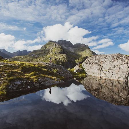 Lofoten Planet Basecamp Villa Sørvågen Exterior foto